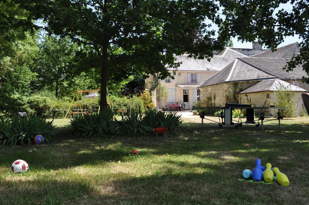 Neuillé Les Longchamps Bed & Breakfast エクステリア 写真
